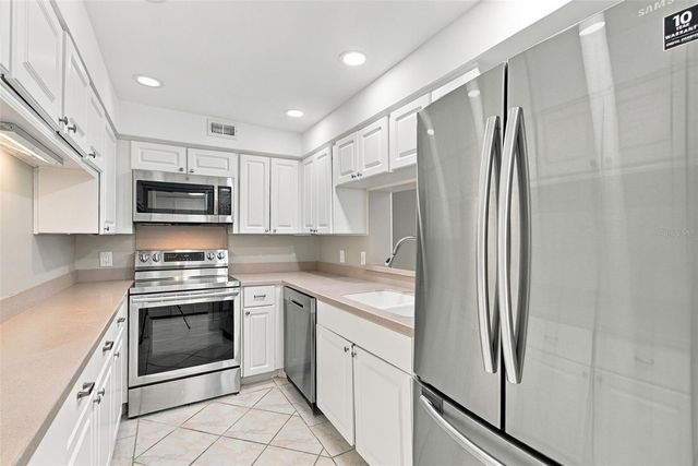 4141 BAYSHORE BOULEVARD 1106, Tampa, FL 33611