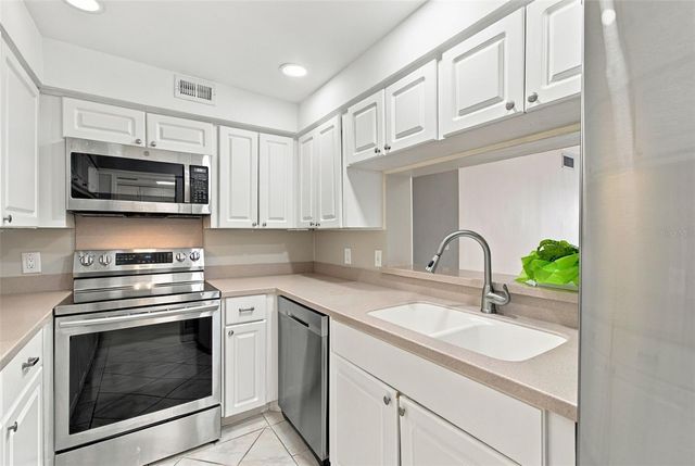4141 BAYSHORE BOULEVARD 1106, Tampa, FL 33611