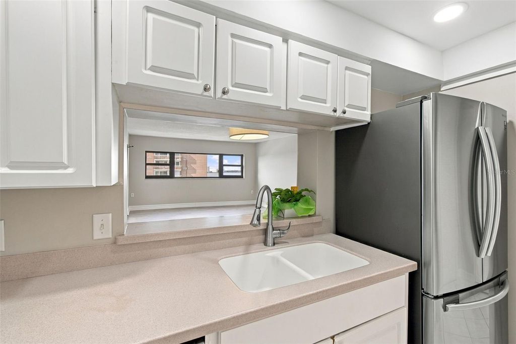 Image 7 of property listing at 4141 BAYSHORE BOULEVARD 1106, Tampa, FL 33611