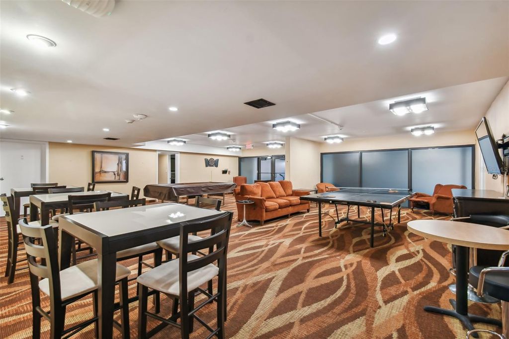 Image 73 of property listing at 4141 BAYSHORE BOULEVARD 1106, Tampa, FL 33611