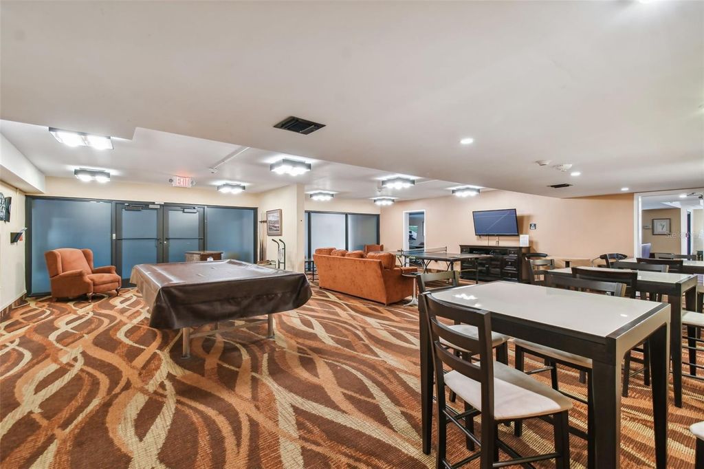 Image 74 of property listing at 4141 BAYSHORE BOULEVARD 1106, Tampa, FL 33611
