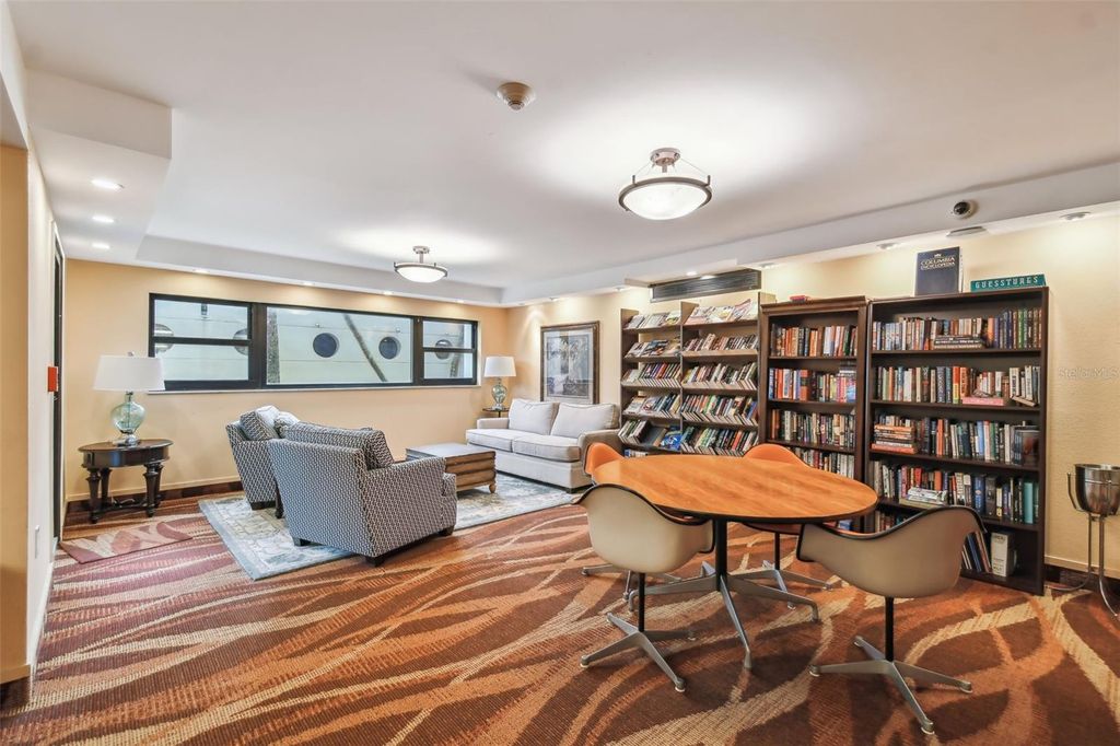 Image 76 of property listing at 4141 BAYSHORE BOULEVARD 1106, Tampa, FL 33611