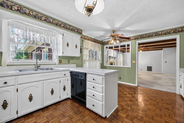 237 Shute Ln, Old Hickory, TN 37138
