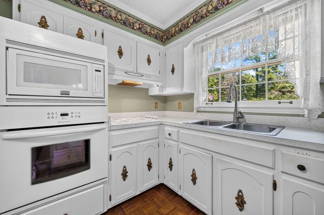 237 Shute Ln, Old Hickory, TN 37138
