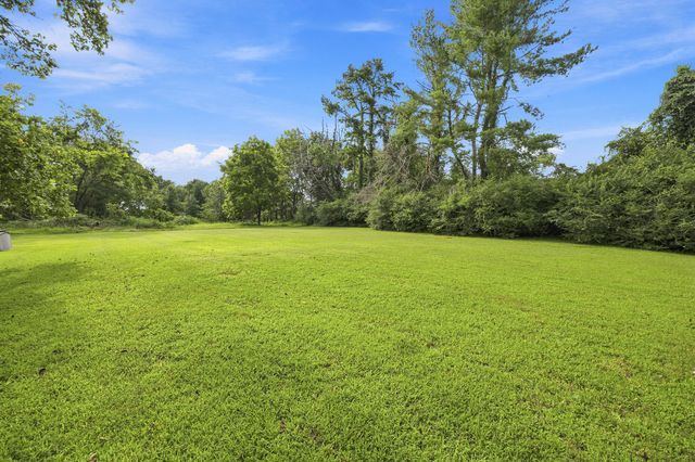 237 Shute Ln, Old Hickory, TN 37138