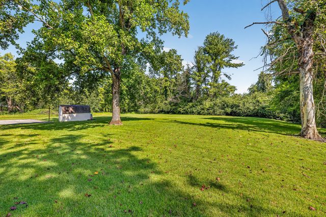 237 Shute Ln, Old Hickory, TN 37138