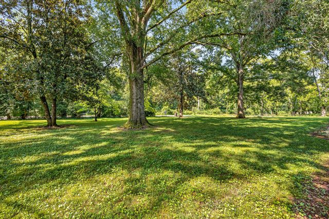 237 Shute Ln, Old Hickory, TN 37138
