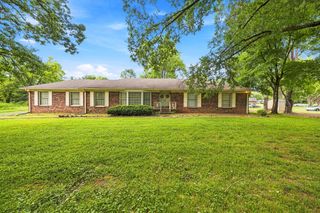 237 Shute Ln, Old Hickory, TN 37138