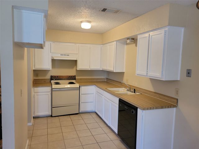 7721 Brandi Place, North Richland Hills, TX 76182