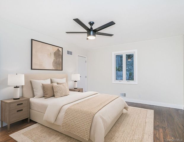 113 Longview Road, Staten Island, NY 10304