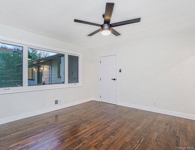 113 Longview Road, Staten Island, NY 10304