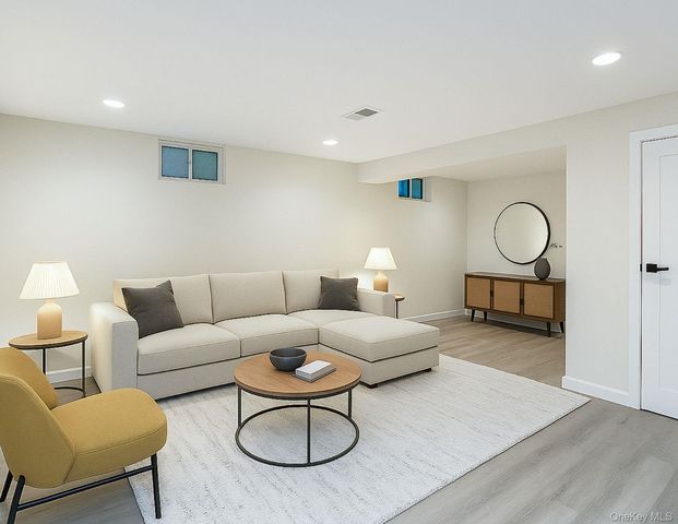 113 Longview Road, Staten Island, NY 10304