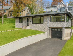 113 Longview Road, Staten Island, NY 10304