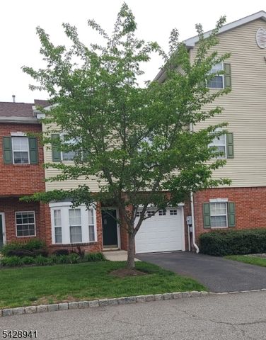 32 Allister Ct, Lincoln Park Boro, NJ 07035