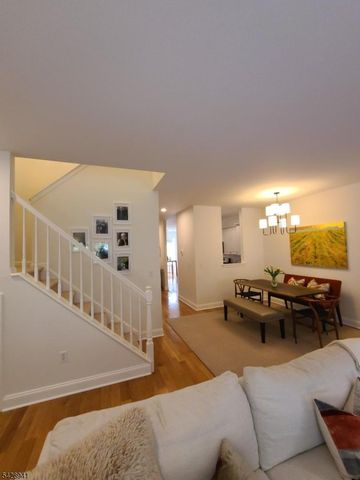 32 Allister Ct, Lincoln Park Boro, NJ 07035
