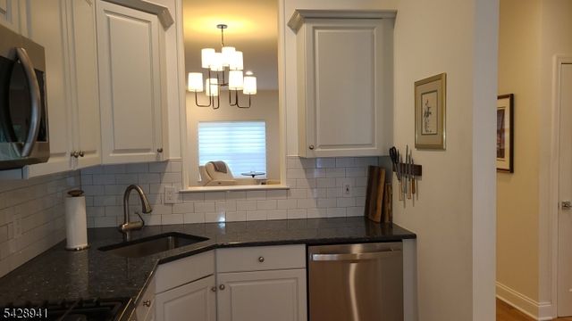 32 Allister Ct, Lincoln Park Boro, NJ 07035
