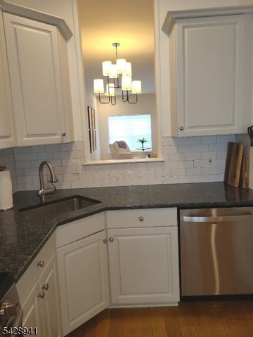 32 Allister Ct, Lincoln Park Boro, NJ 07035