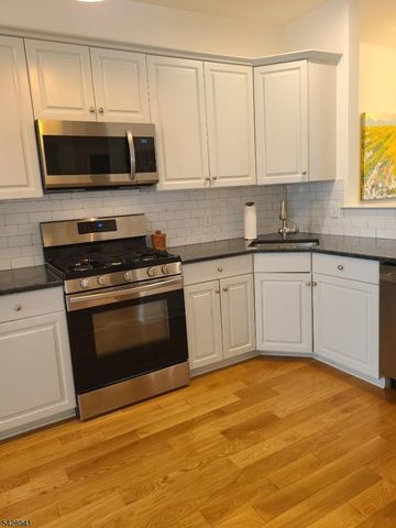 32 Allister Ct, Lincoln Park Boro, NJ 07035