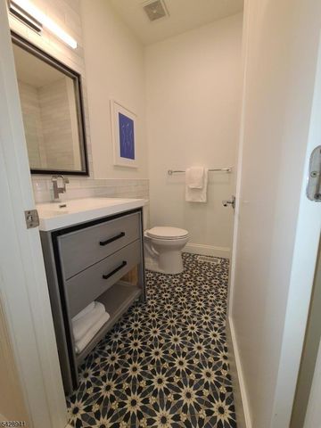 32 Allister Ct, Lincoln Park Boro, NJ 07035