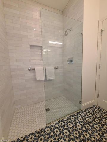 32 Allister Ct, Lincoln Park Boro, NJ 07035