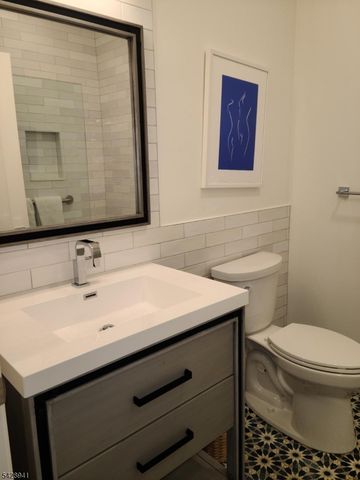 32 Allister Ct, Lincoln Park Boro, NJ 07035