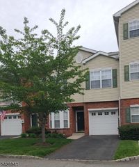 32 Allister Ct, Lincoln Park Boro, NJ 07035