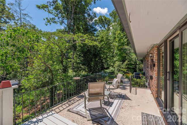 38 Forest View Drive, Asheville, NC 28804