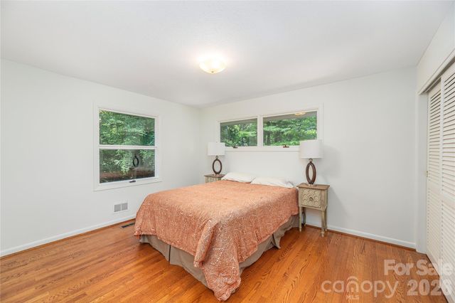 38 Forest View Drive, Asheville, NC 28804