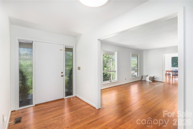 38 Forest View Drive, Asheville, NC 28804