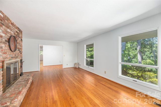 38 Forest View Drive, Asheville, NC 28804
