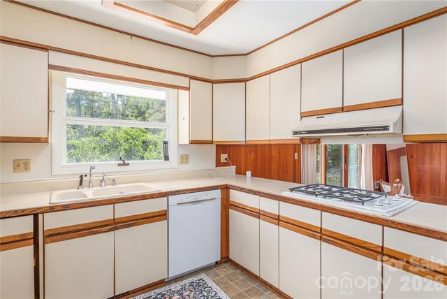 38 Forest View Drive, Asheville, NC 28804