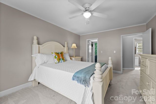 5941 Quail Hollow Road E, Charlotte, NC 28210