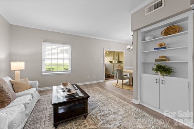 5941 Quail Hollow Road E, Charlotte, NC 28210