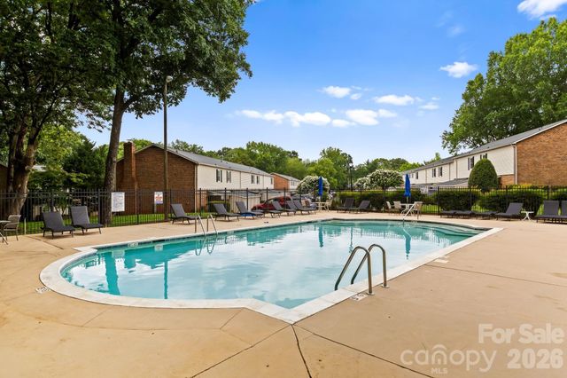 5941 Quail Hollow Road E, Charlotte, NC 28210