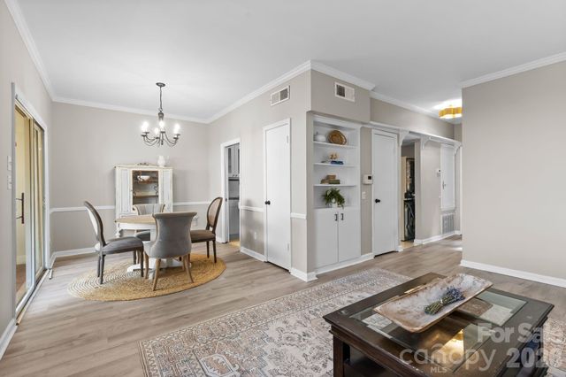 5941 Quail Hollow Road E, Charlotte, NC 28210