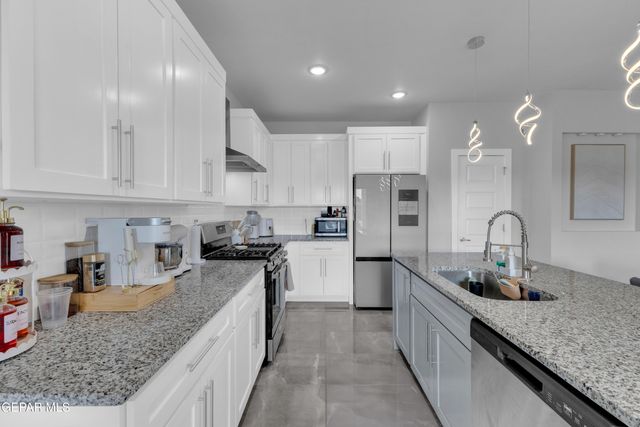 12048 Iron Hollow Street, Socorro, TX 79927