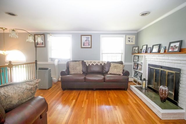 29 Rockland Cir, Brockton, MA 02301