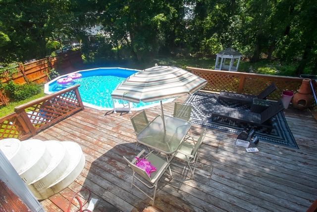29 Rockland Cir, Brockton, MA 02301