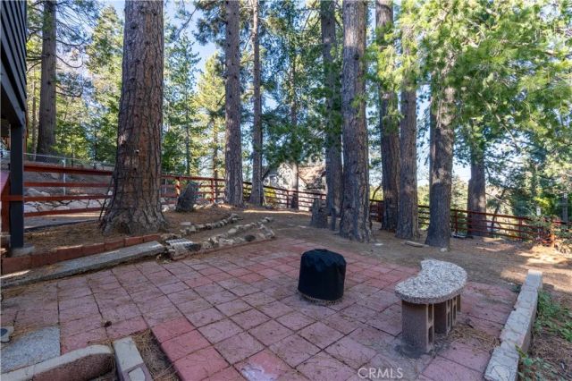 610 Clubhouse, Twin Peaks, CA 92391