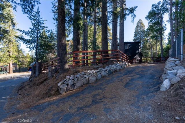 610 Clubhouse, Twin Peaks, CA 92391