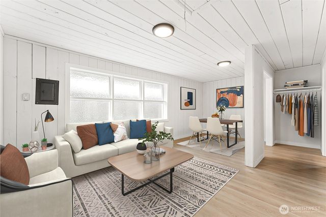 2231 Eastview Avenue NE, Bremerton, WA 98310