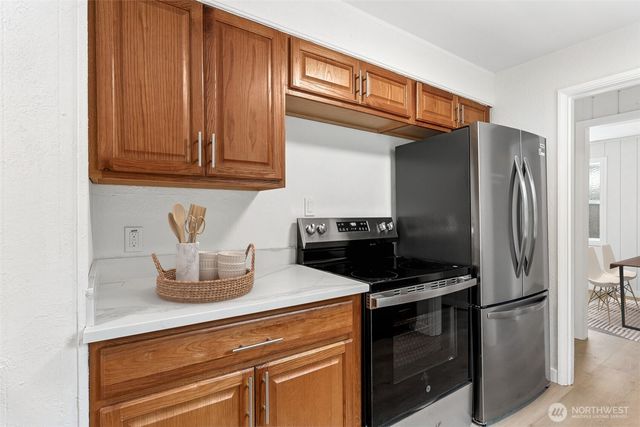 2231 Eastview Avenue NE, Bremerton, WA 98310