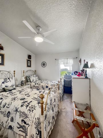 8169 Willow St, Windsor, CA 95492