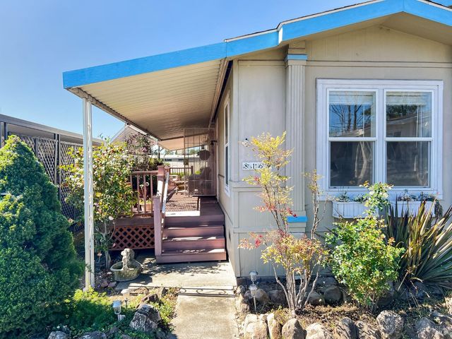 8169 Willow St, Windsor, CA 95492