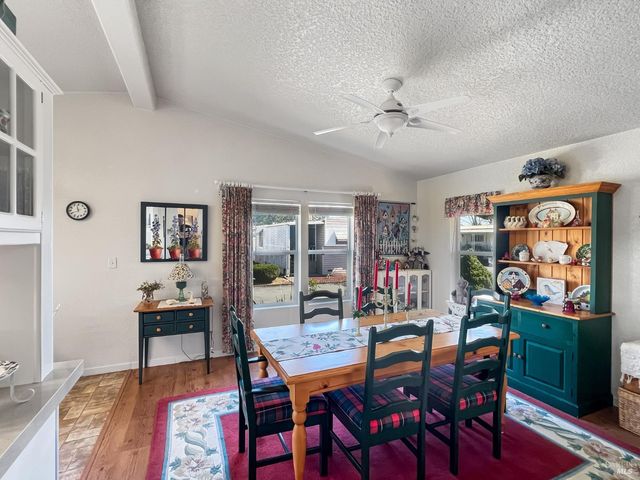 8169 Willow St, Windsor, CA 95492