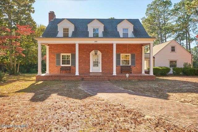 300 Dogwood Lane, Hamlet, NC 28345