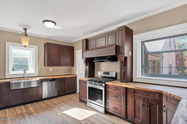 300 Dogwood Lane, Hamlet, NC 28345