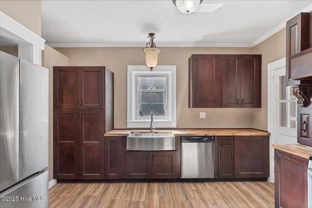 300 Dogwood Lane, Hamlet, NC 28345