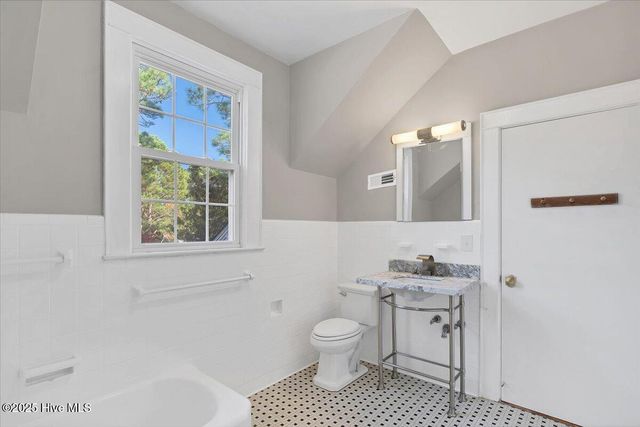 300 Dogwood Lane, Hamlet, NC 28345