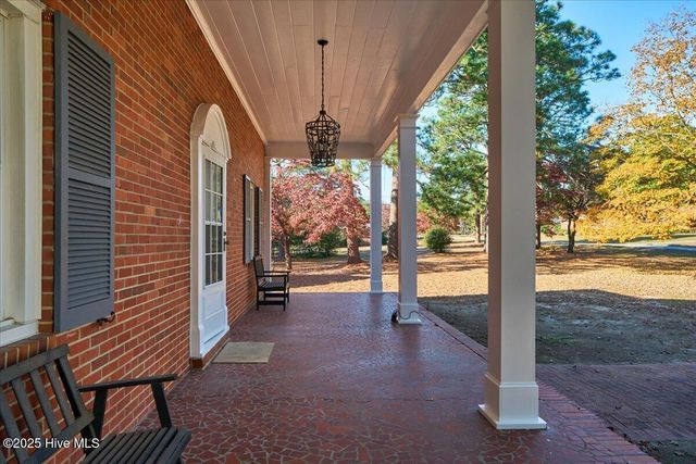 300 Dogwood Lane, Hamlet, NC 28345